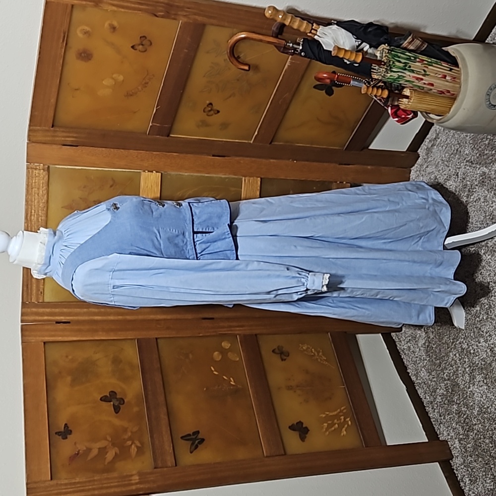 Vintage Traditional Dirndl Dress - Picture 5 of 13